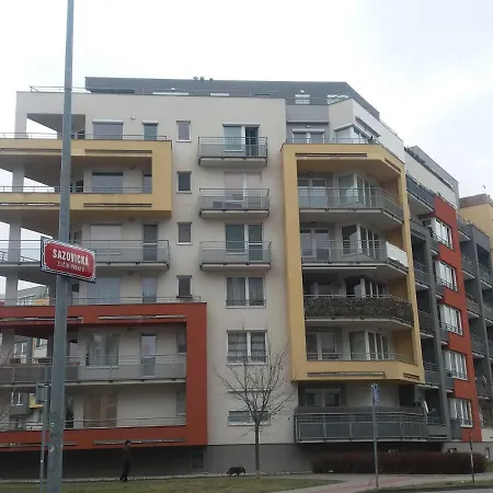 H+ Apartman Letiste Apartment Prag