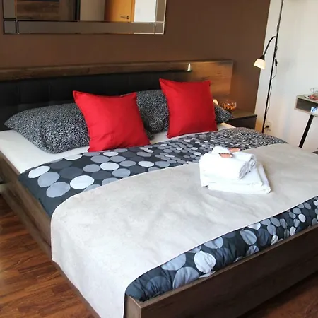 Lejlighed H+ Apartman Letiste